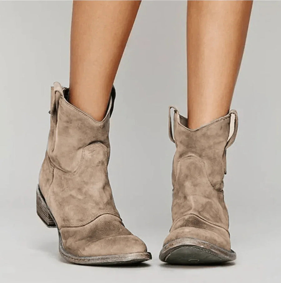 Charlotte - Orthopedic Boots