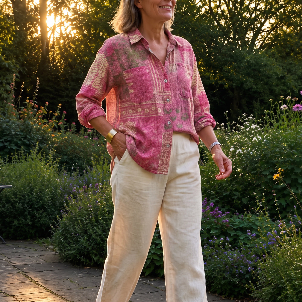 A relaxed fit, with sleeves you can roll