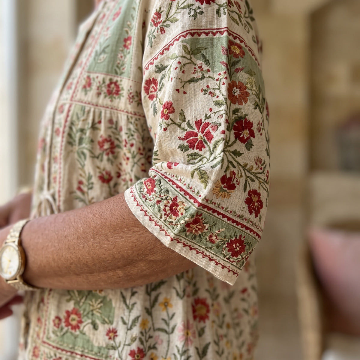 Sleeves that cover the arms